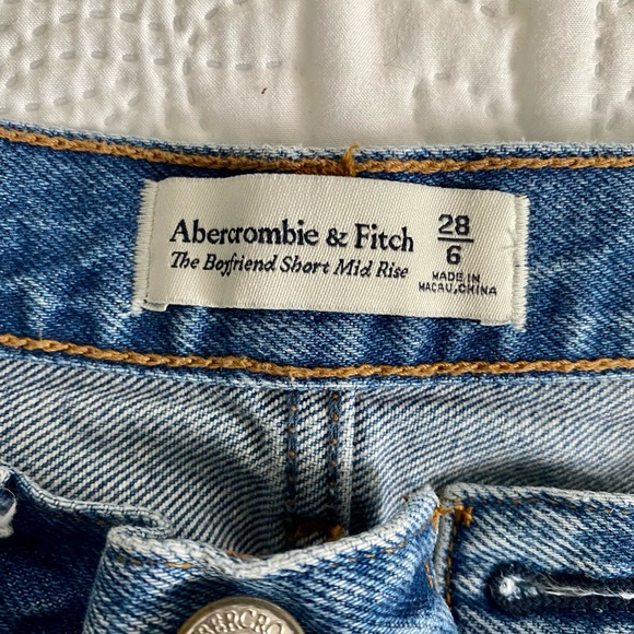 Abercrombie & Fitch Mid-rise Boyfriend Shorts - Picture 5 of 5